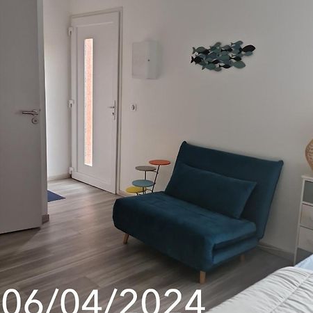 Studio Neuf Rocbaron Extérieur photo