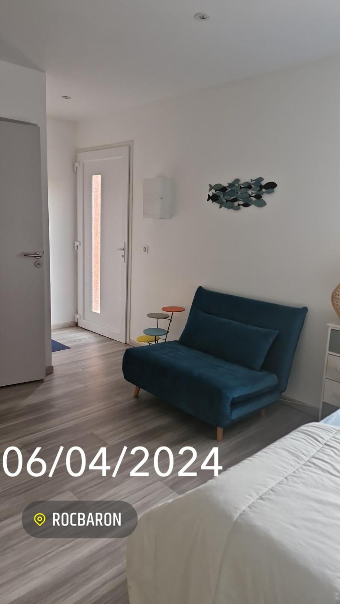 Studio Neuf Rocbaron Extérieur photo