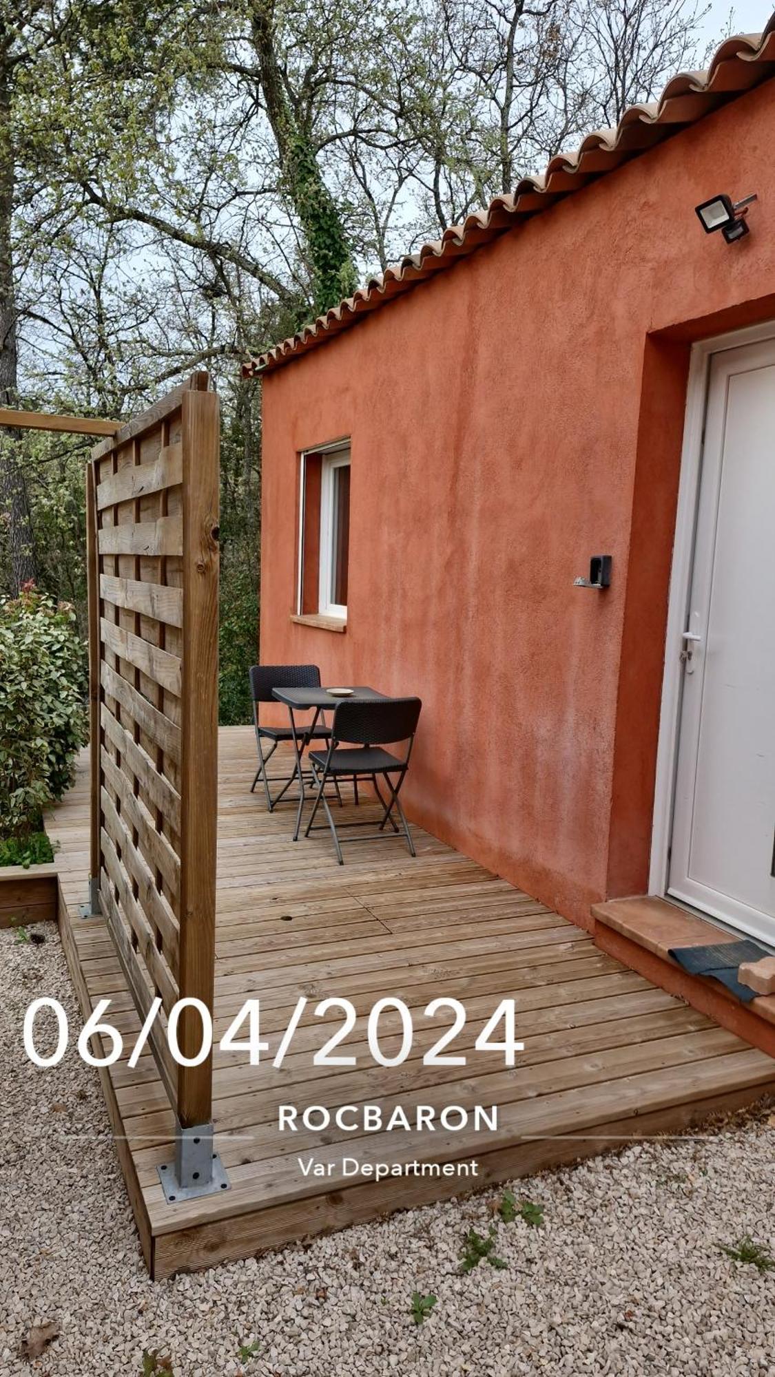 Studio Neuf Rocbaron Extérieur photo